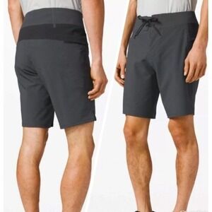 LULULEMON Wilderness Escape Explore Technical Gear Board Shorts Grey Pockets 34